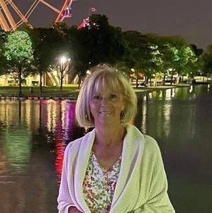 Meet your Posher, Carole